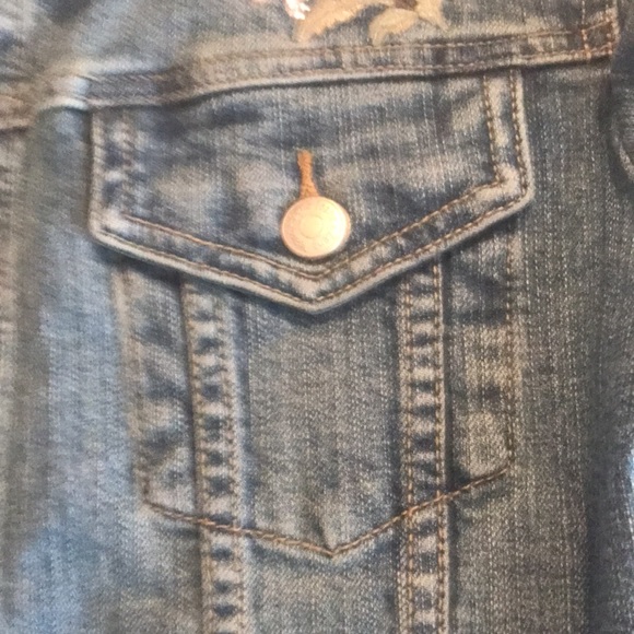 Denim Jeans Jacket Floral embroidery NWT - Picture 6 of 9